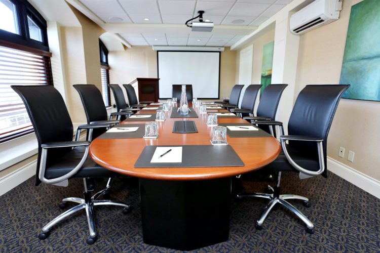 conference-room_t20_nePYVK