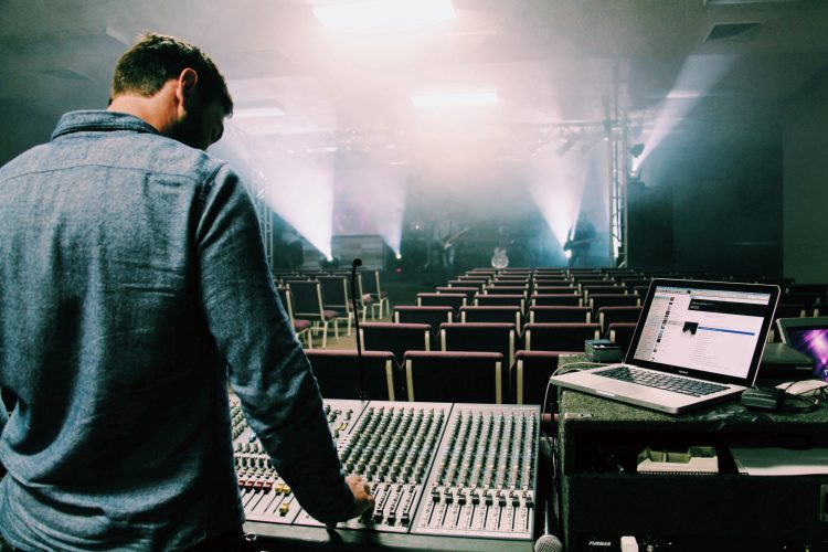 soundboard-guy_t20_7Jlpzv