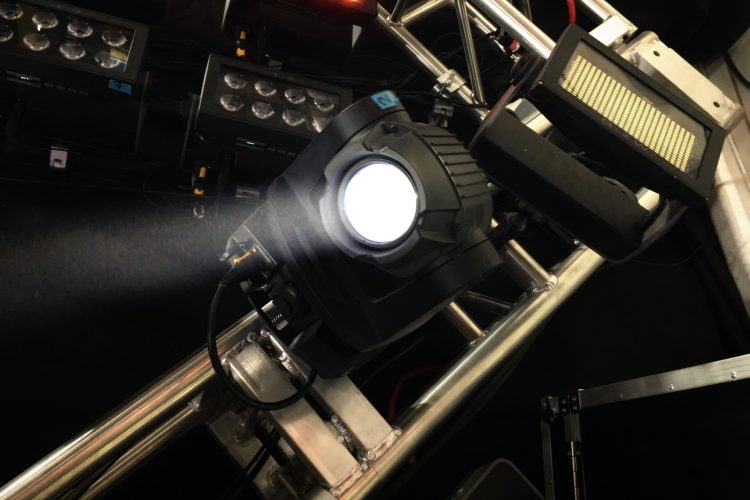 the-one-light_t20_Jz1g4o